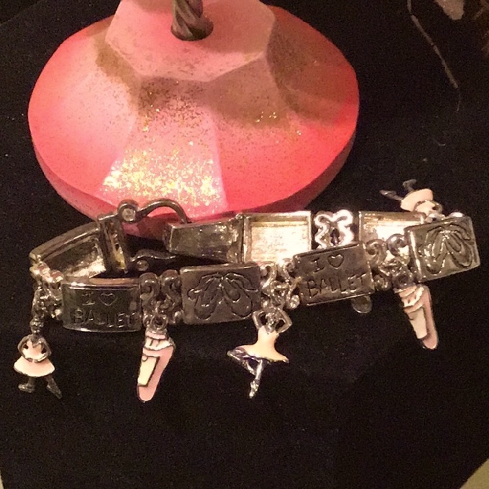 💕💕Host Pick💕💕🛍️3for $30🛍️NWOT Antique silver tone ballet bracelet